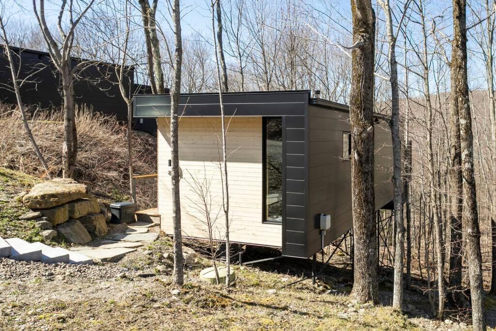Cabin Sutton 252 - En Harmonie Avec La Nature! Villa Exterior foto