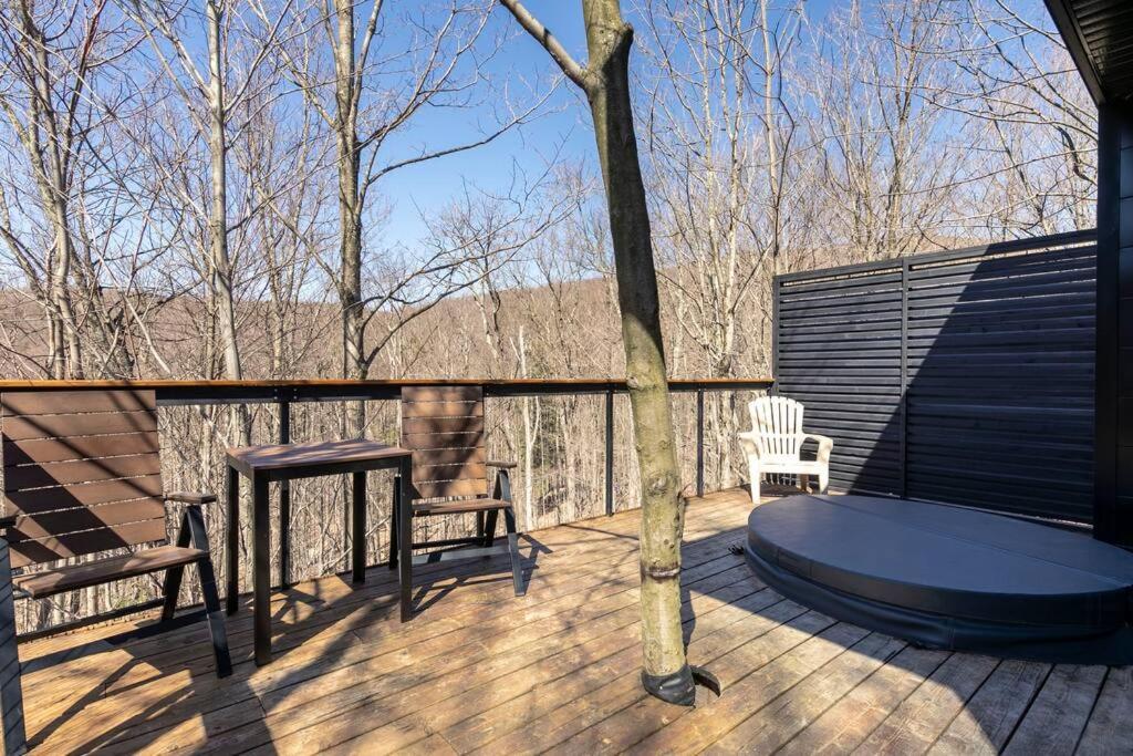 Cabin Sutton 252 - En Harmonie Avec La Nature! Villa Exterior foto