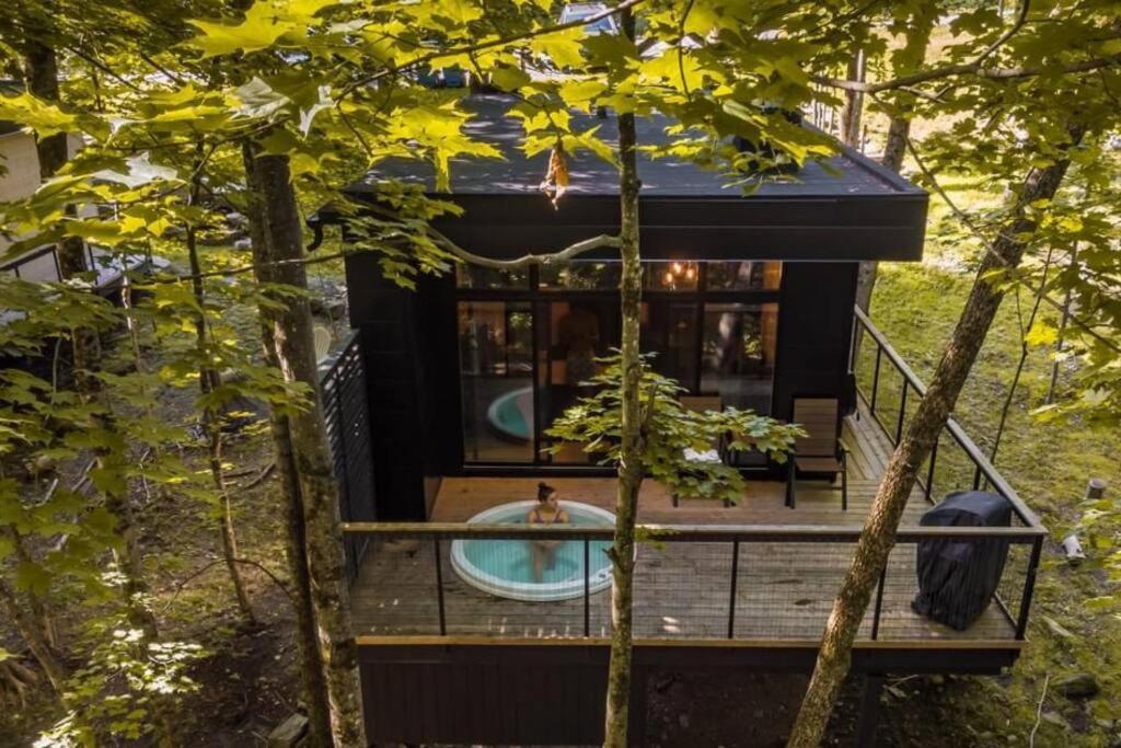 Cabin Sutton 252 - En Harmonie Avec La Nature! Villa Exterior foto